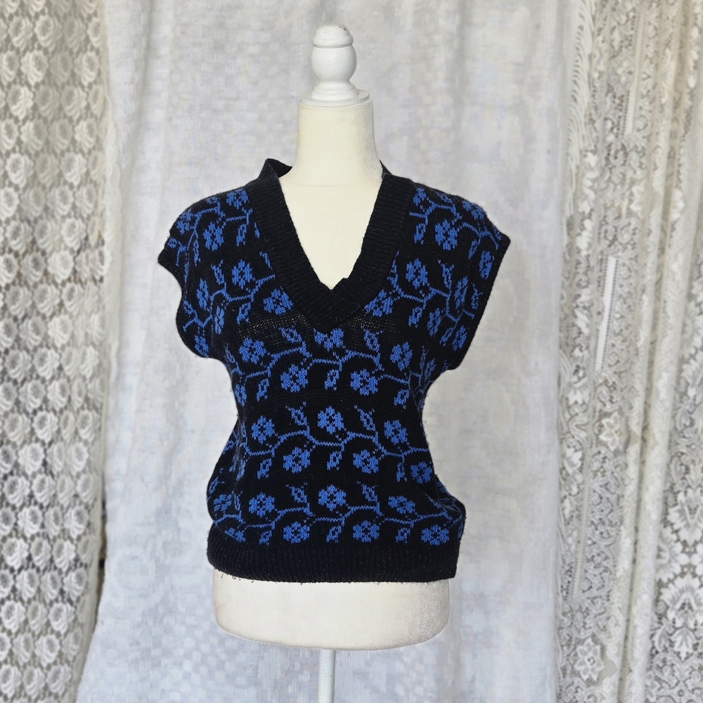 Vintage Floral Knit V-Neck Sweater Vest- Black and Blue